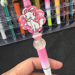 Pink and White Mary the Cat Pen